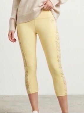 C&C California Yellow Chevron-Trim Capris Women’s small NWT